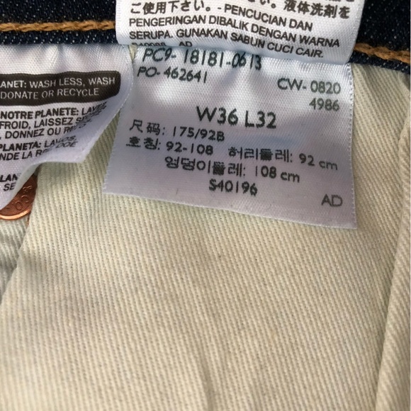 Levi’s Dark Wash Straight Jeans 36x32 - Picture 10 of 13